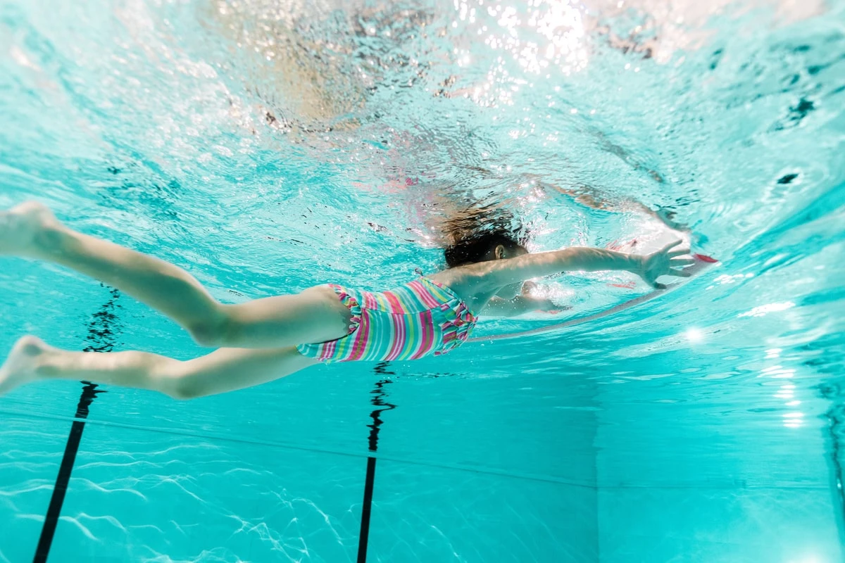 Kako naučiti dete da pliva na najlakši način