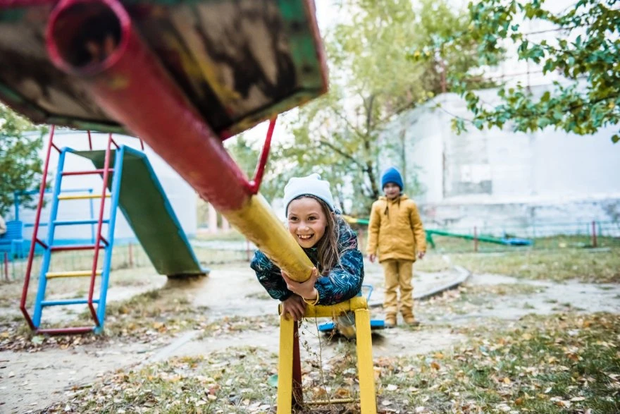 Kako su se deca igrala u prošlosti kad nije bilo interneta i televizije?