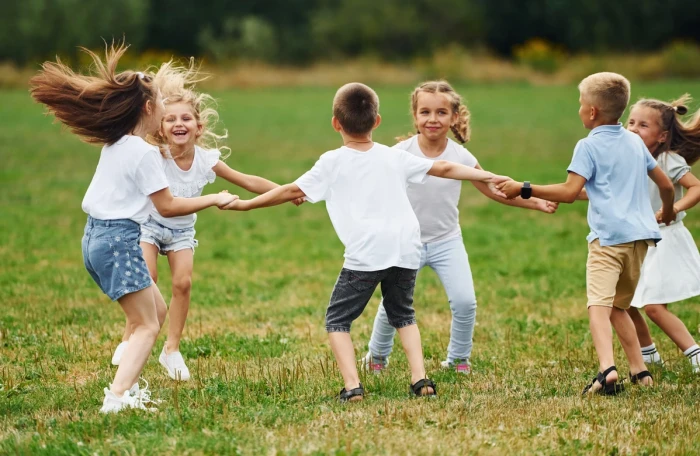 Igre za decu napolju – naših 10 predloga za nezaboravnu letnju zabavu