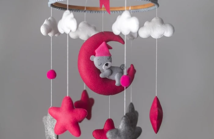 Najbolja vrteška za krevetac - kako odabrati?