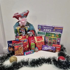 Novogodišnji slatki paketić za devojčice od 2499 din 2025, 3-5g